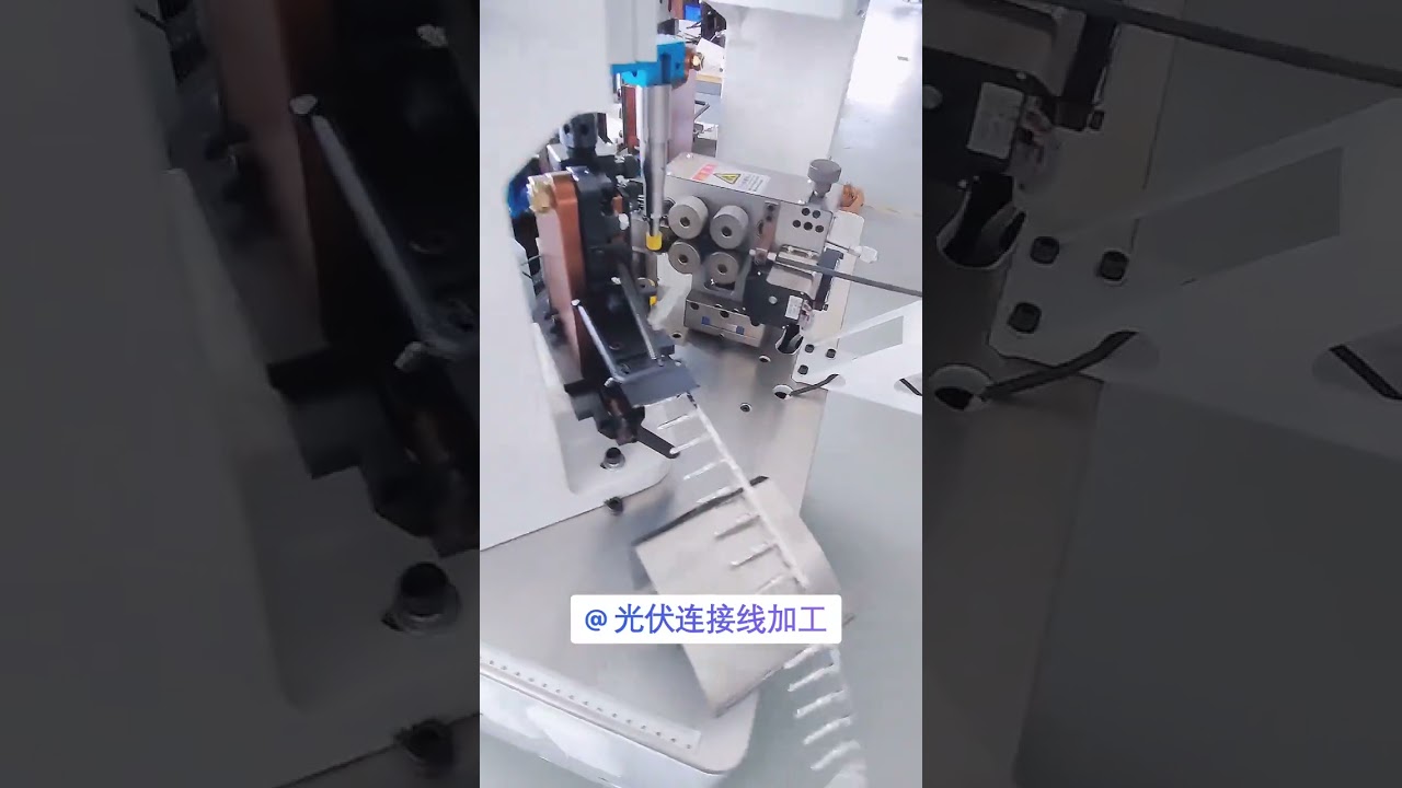 Máy đấu dây tự động hoàn toàn chuyên xử lý cáp kết nối năng lượng mặt trời