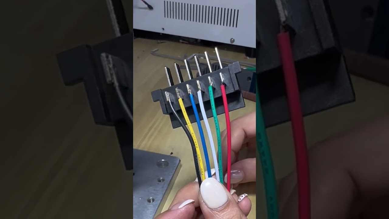 Video hiếm có về quá trình hàn điện trở đầu nối sáu tiếp điểm thời gian thực cho bộ dây điện
