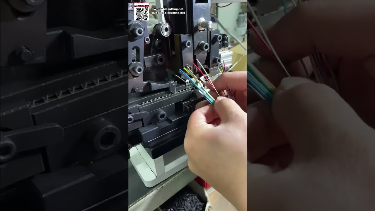 Máy tuốt dây và bấm đầu cos điều khiển bằng nút — Vận hành trên bảng nút